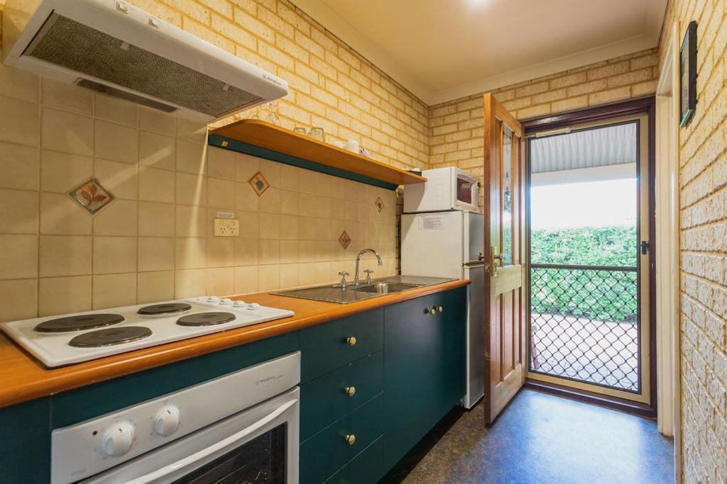 Busselton Villas And Glamping Village Eksteriør bilde